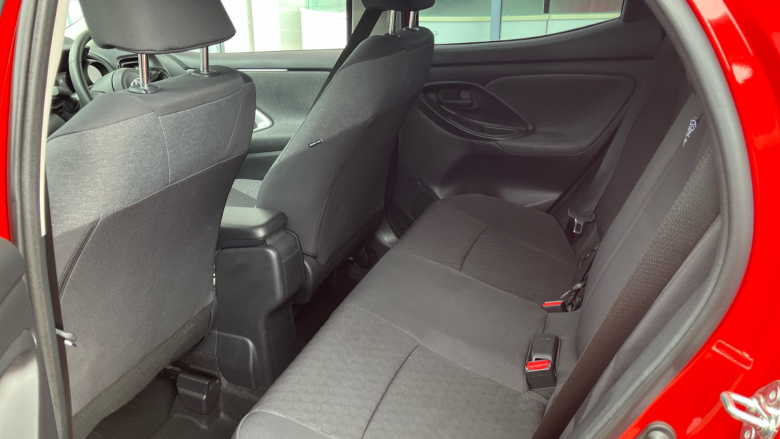 Toyota Yaris 1.5 Hybrid Design 5dr CVT Hybrid Hatchback